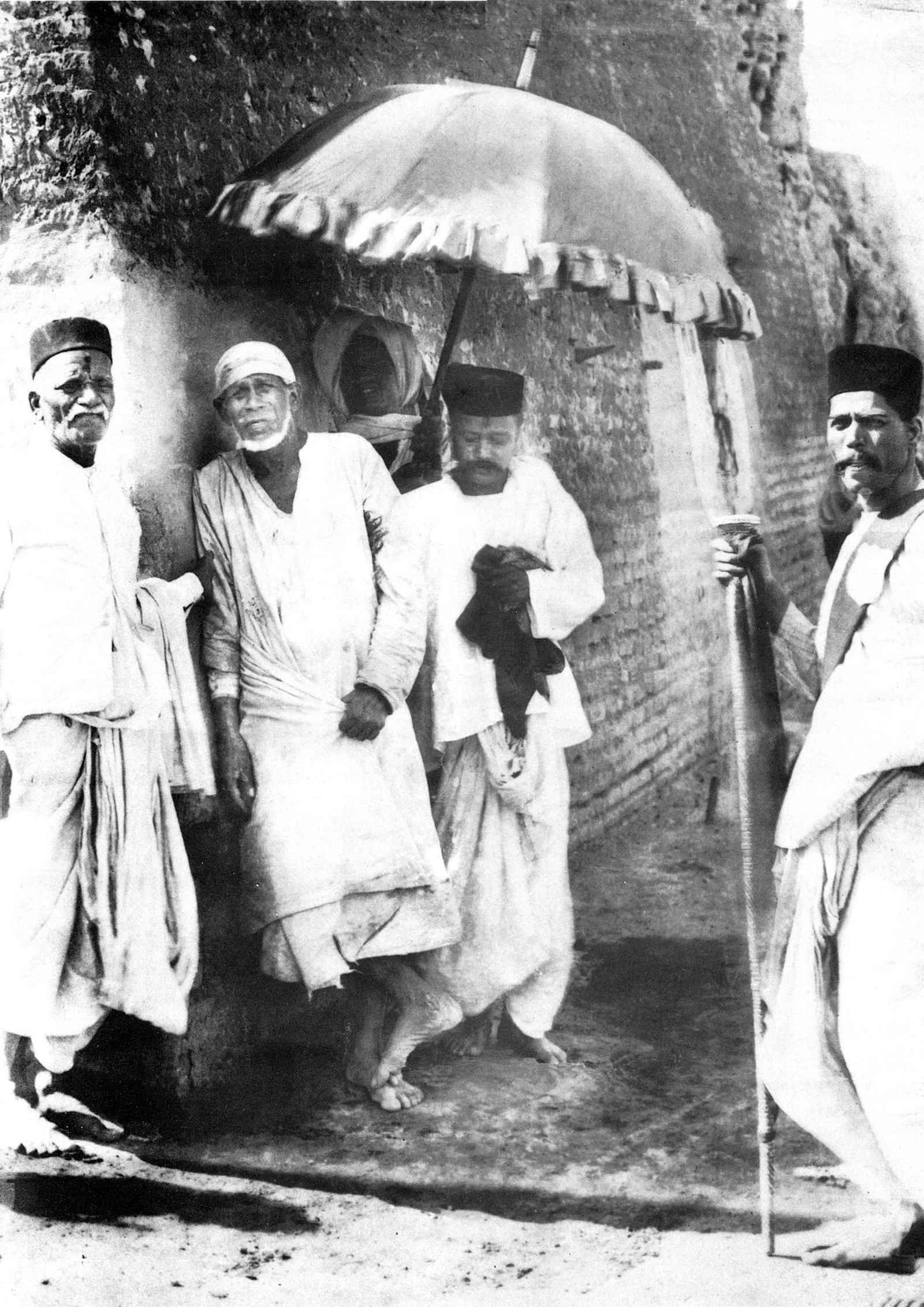 Sāī Bābā of Shirdī with devotees